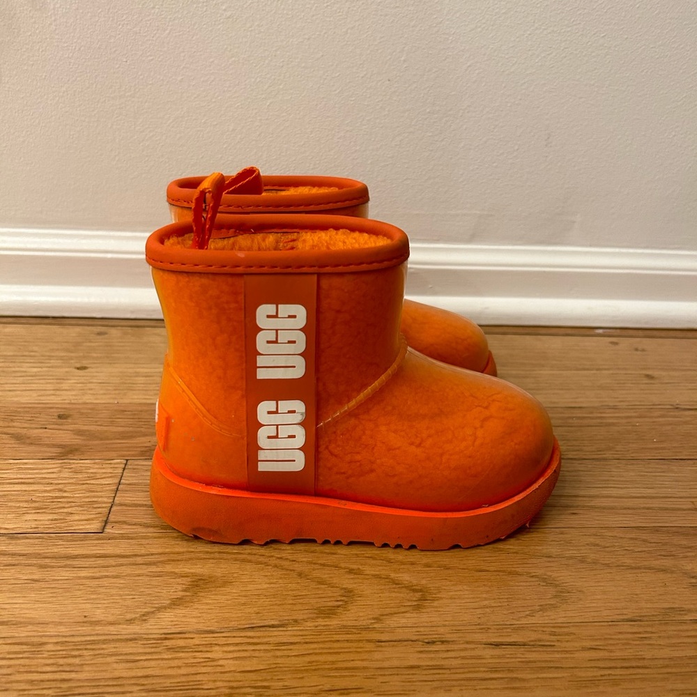 UGG Orange Rainboots for kids, size 10